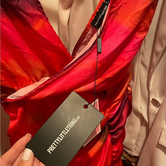 Ruched dress from PrettyLittleThing - Picture 4 of 5